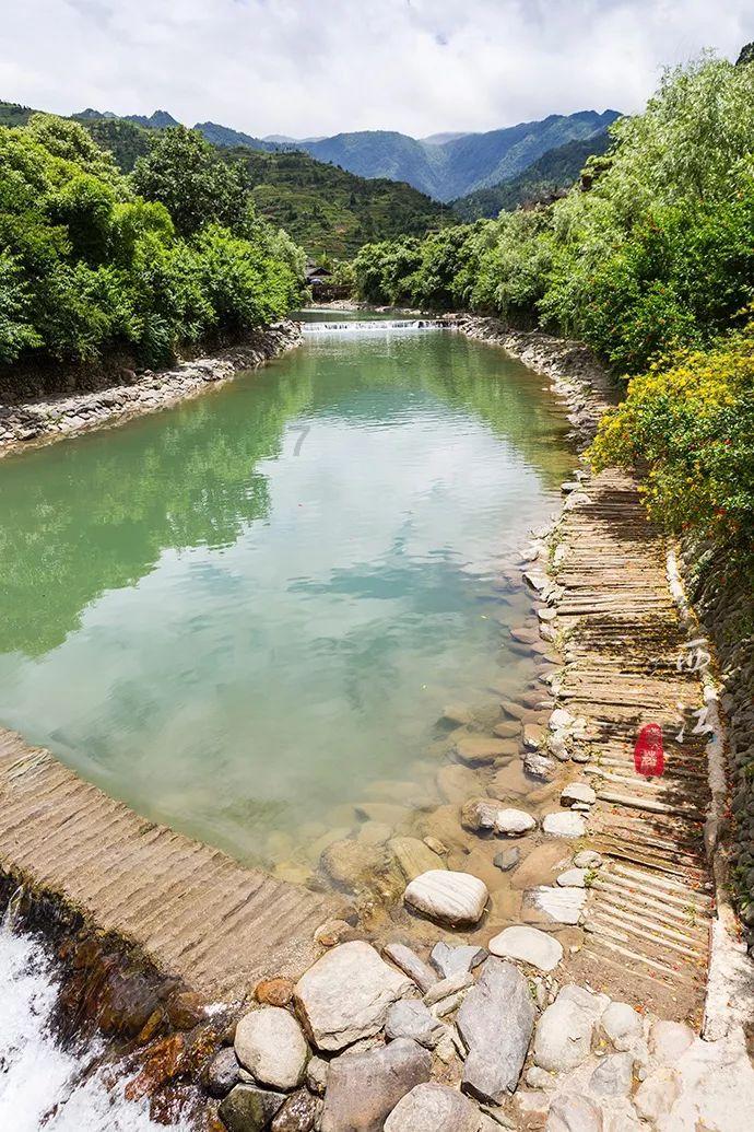 逃出美丽度假胜地